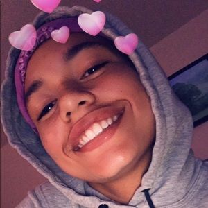 Meet your Posher, Marissa